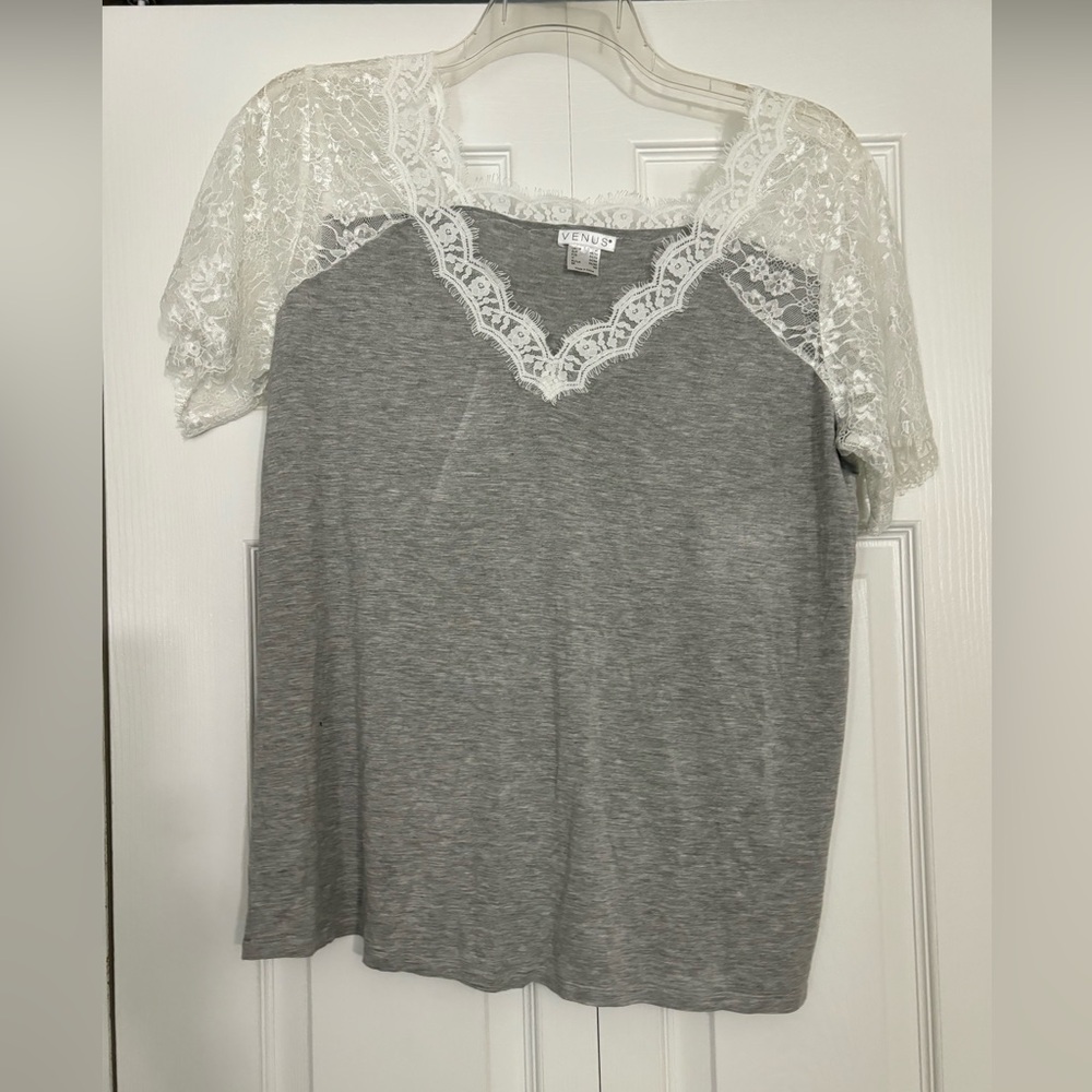 Venus Gray t-shirt with lace sleeves XL NWOT